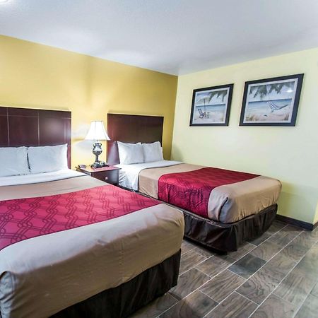Econo Lodge Cocoa Beach - Near The Port Buitenkant foto