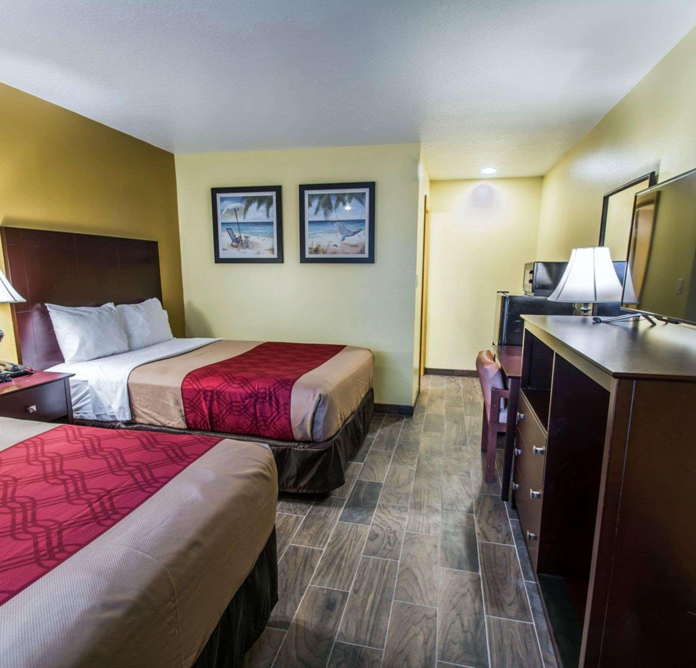 Econo Lodge Cocoa Beach - Near The Port Buitenkant foto
