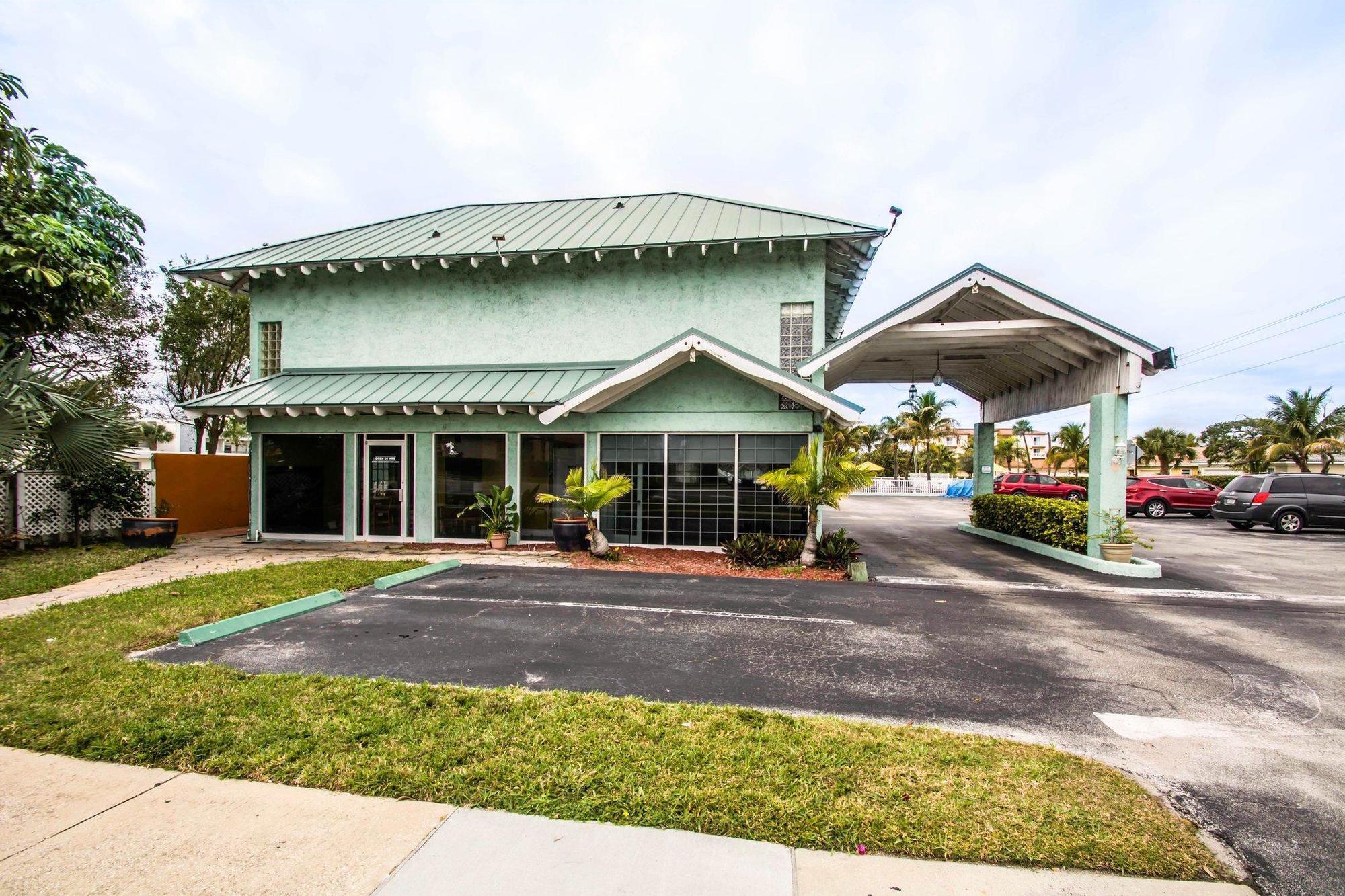 Econo Lodge Cocoa Beach - Near The Port Buitenkant foto