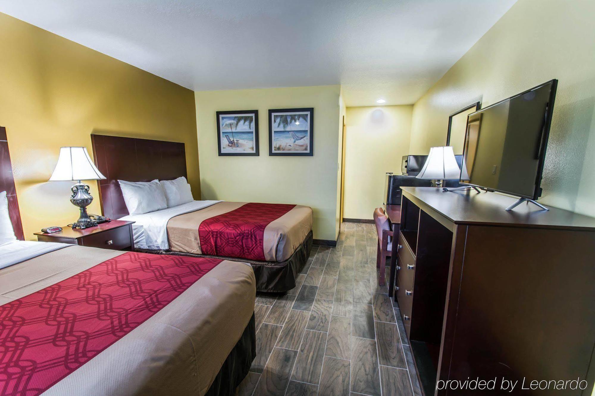 Econo Lodge Cocoa Beach - Near The Port Buitenkant foto